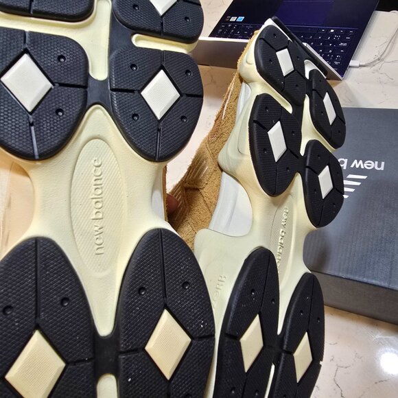 Rare Sz 10 New Balance 9060 Great Plains Calcium Linen U9060HMT Men's Size 10 - Picture 7 of 12